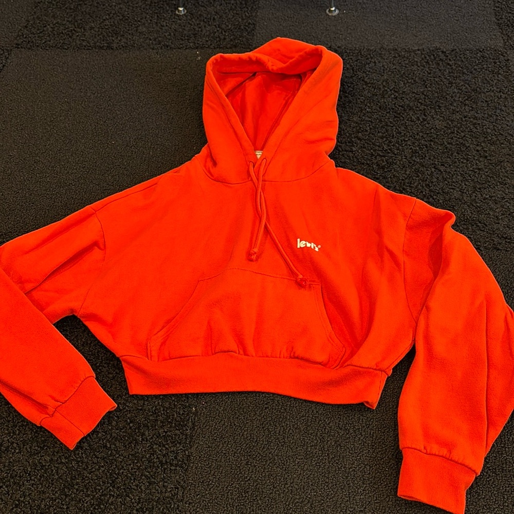 Levi’s women’s orange sweatshirt small
